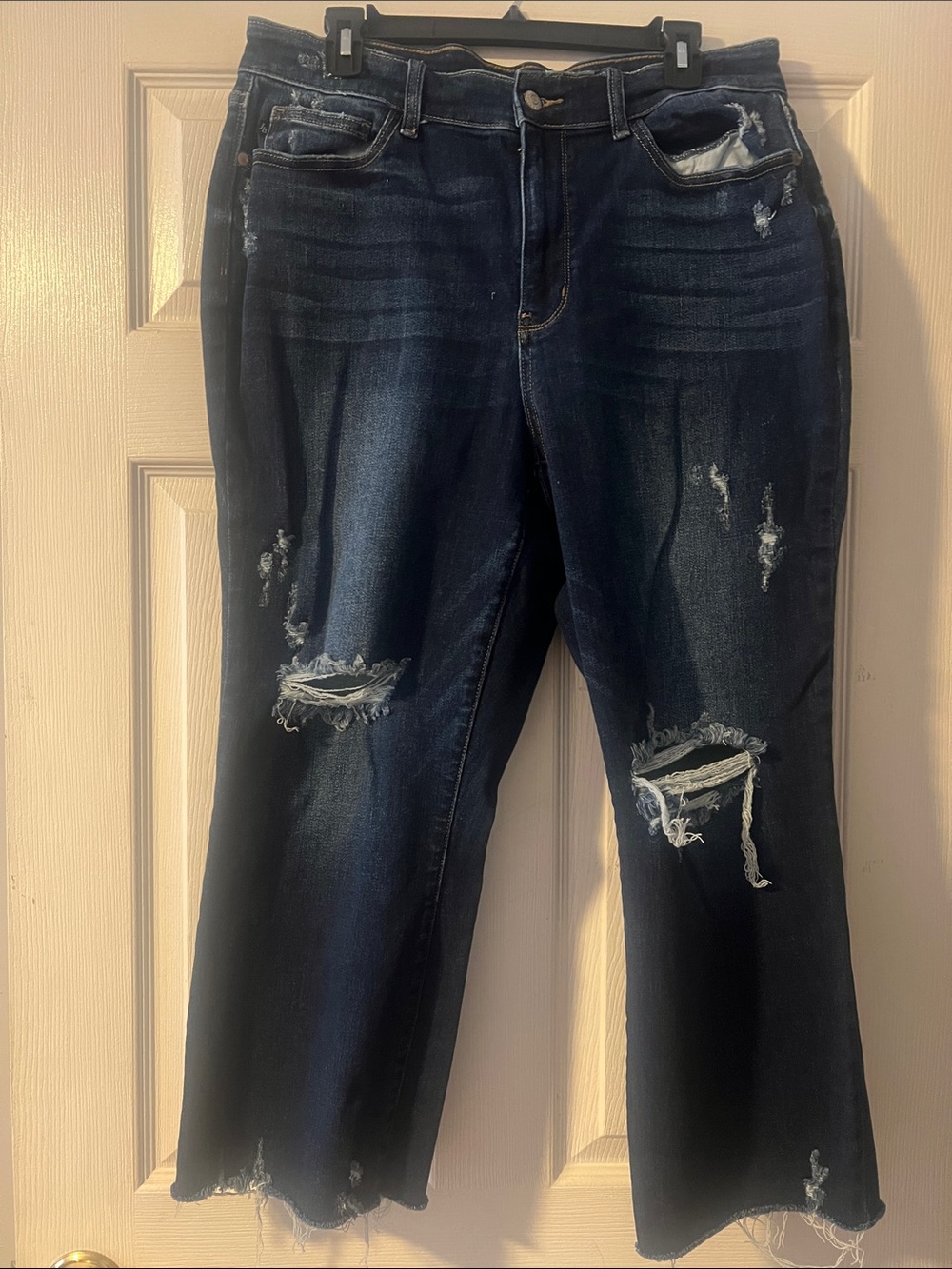 Judy Blue Dark Blue Distressed Cropped Jeans